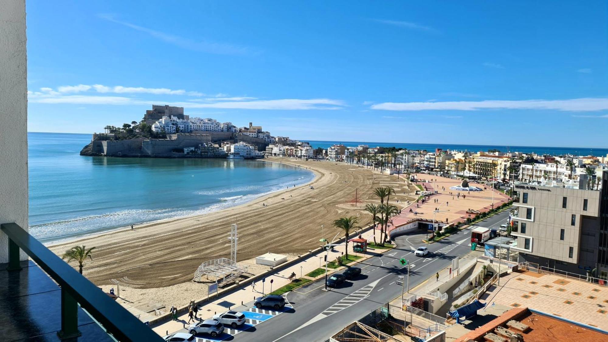 Apartamento Loft Primera Linea De Playa, Vistas Altas Mar Y Castillo Peñíscola Kültér fotó